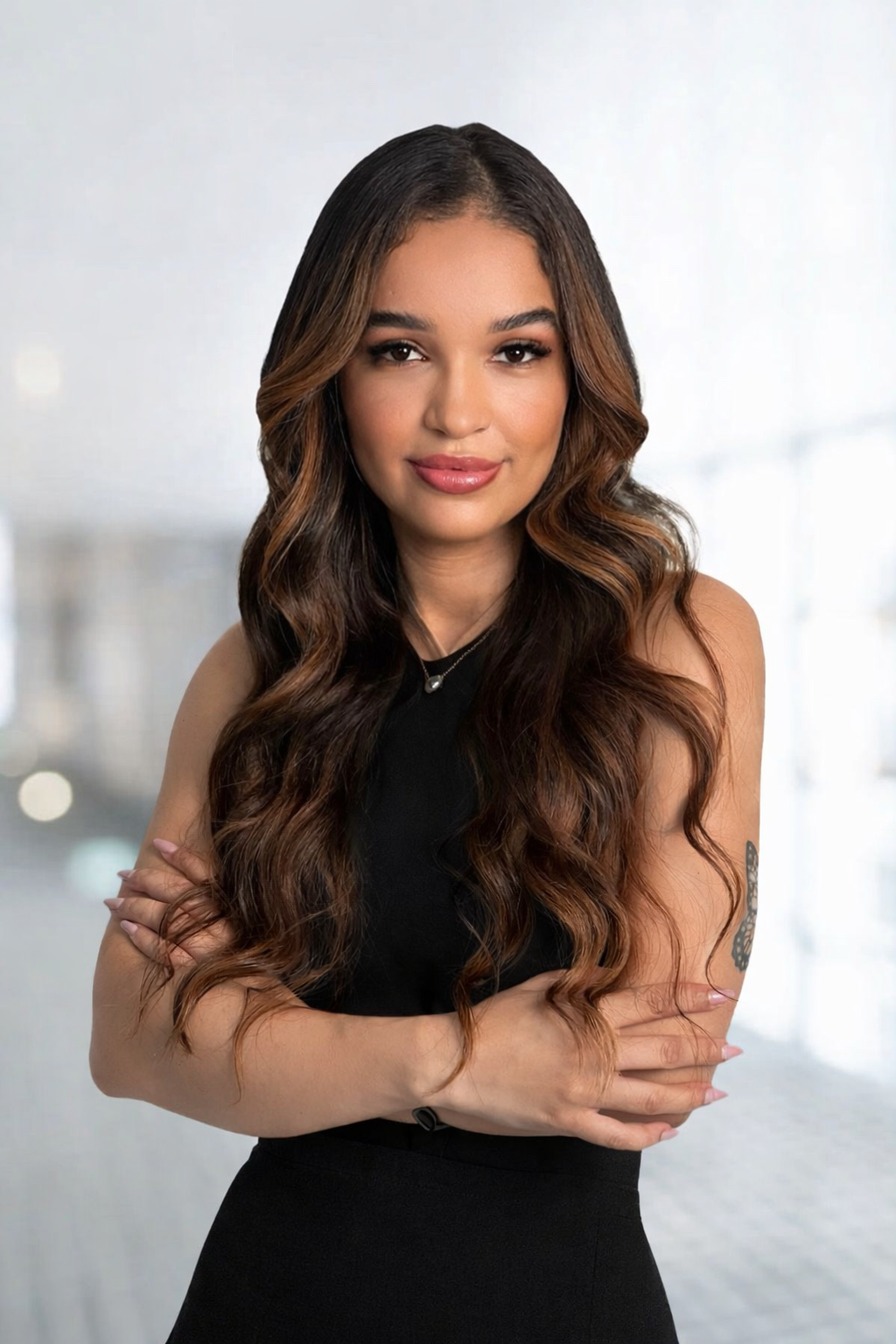 Fundadora da Bella Beauty Club — especialista em design de sobrancelhas e extensão de cílios em São Paulo