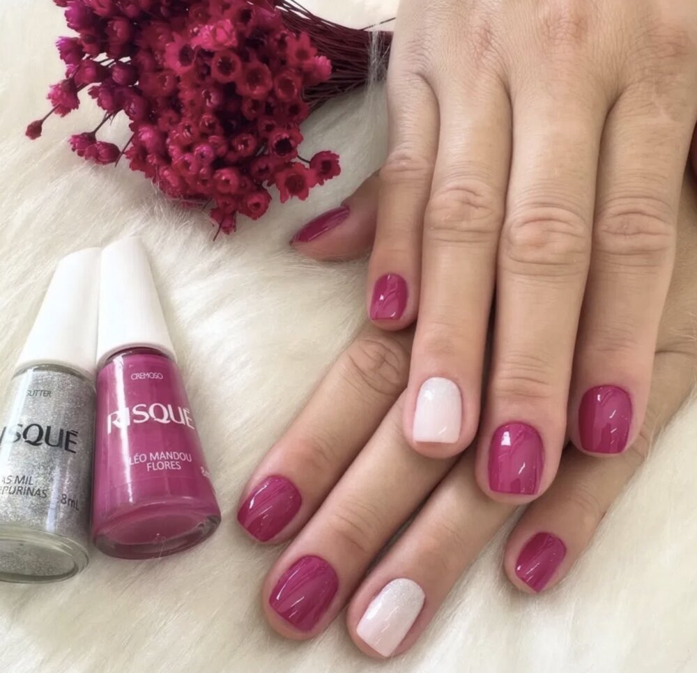 Manicure no Tatuapé com esmaltação em gel rosa — Bruna Pugliesi
